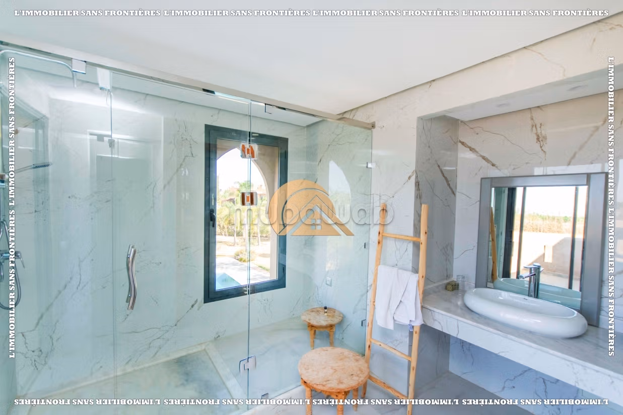 Villa semi meublée à louer à Route d’Ouarzazate Km 14,4 000 m²,
Marrakech