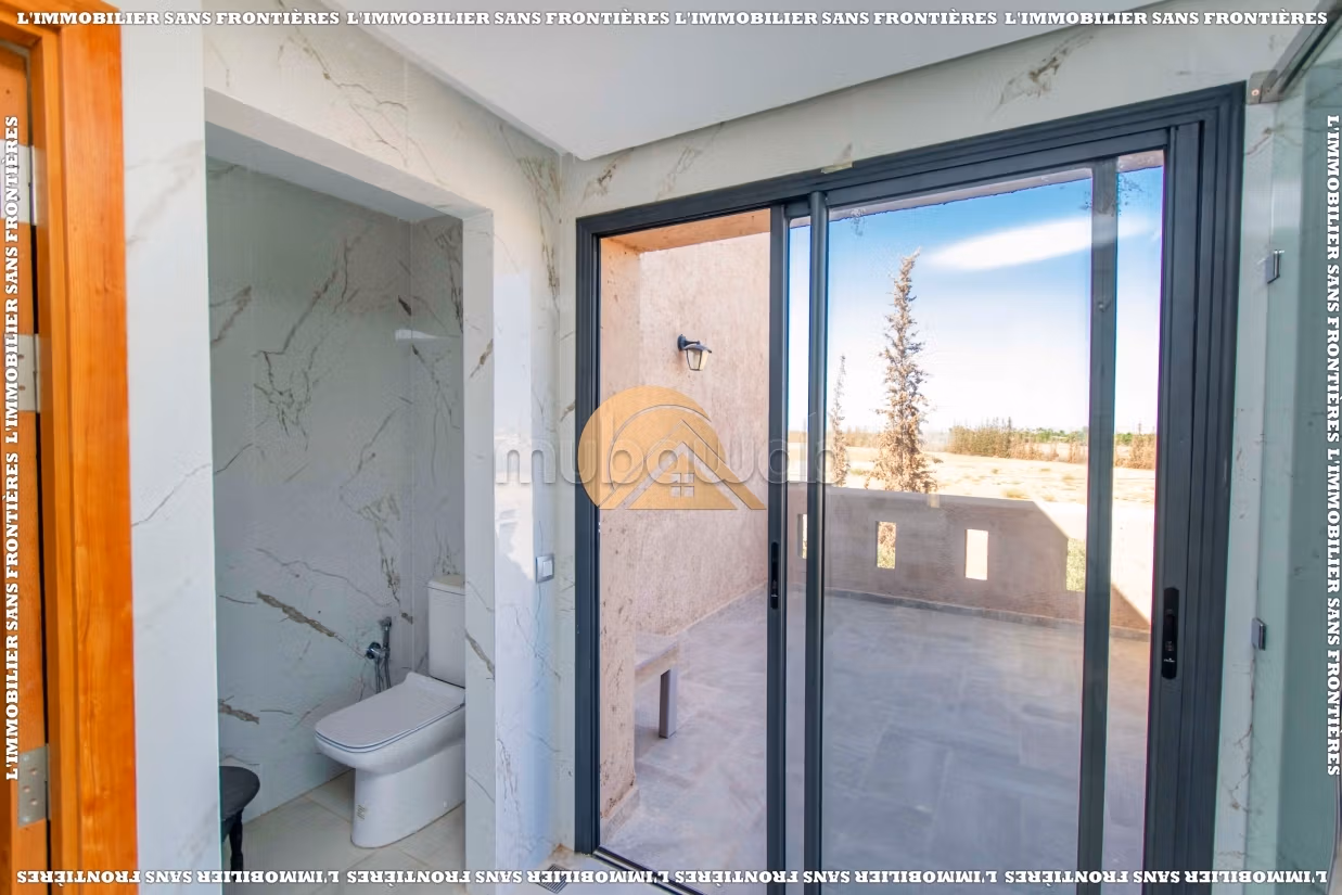 Villa semi meublée à louer à Route d’Ouarzazate Km 14,4 000 m²,
Marrakech