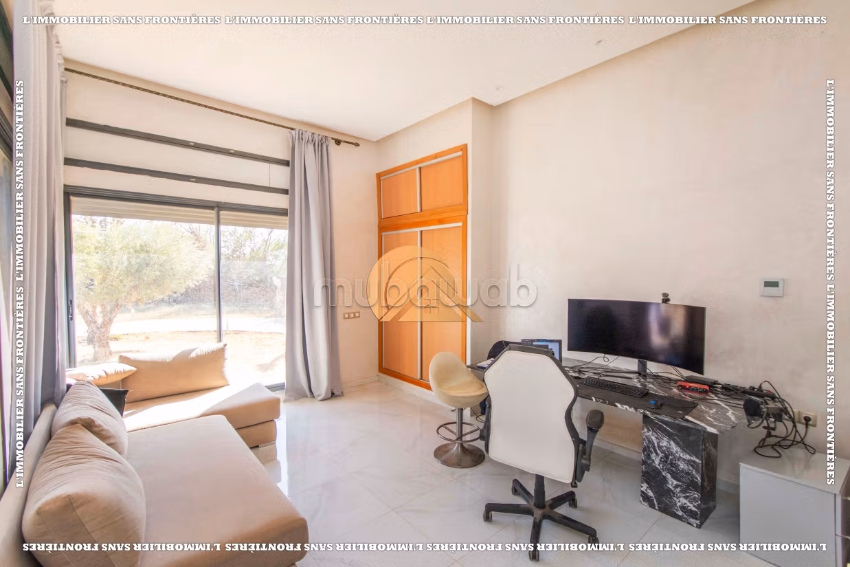 Villa semi meublée à louer à Route d’Ouarzazate Km 14,4 000 m²,
Marrakech