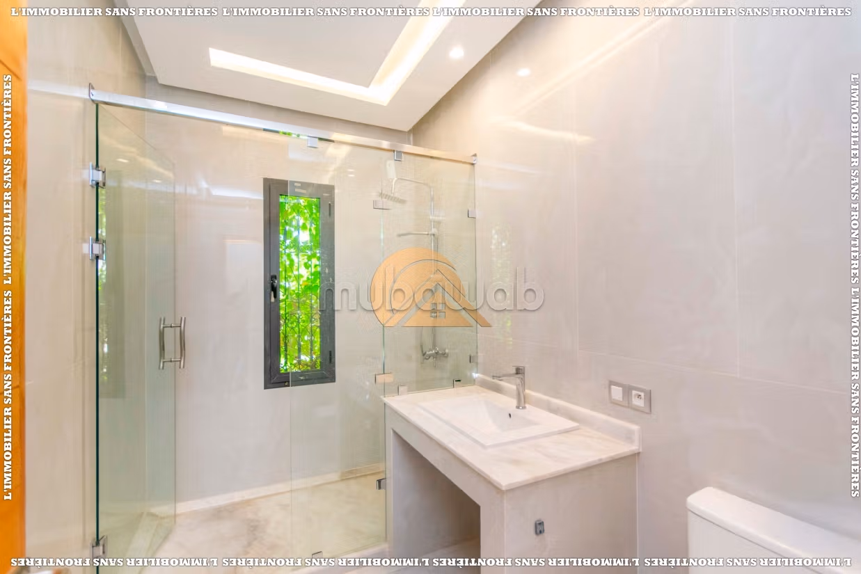 Villa semi meublée à louer à Route d’Ouarzazate Km 14,4 000 m²,
Marrakech