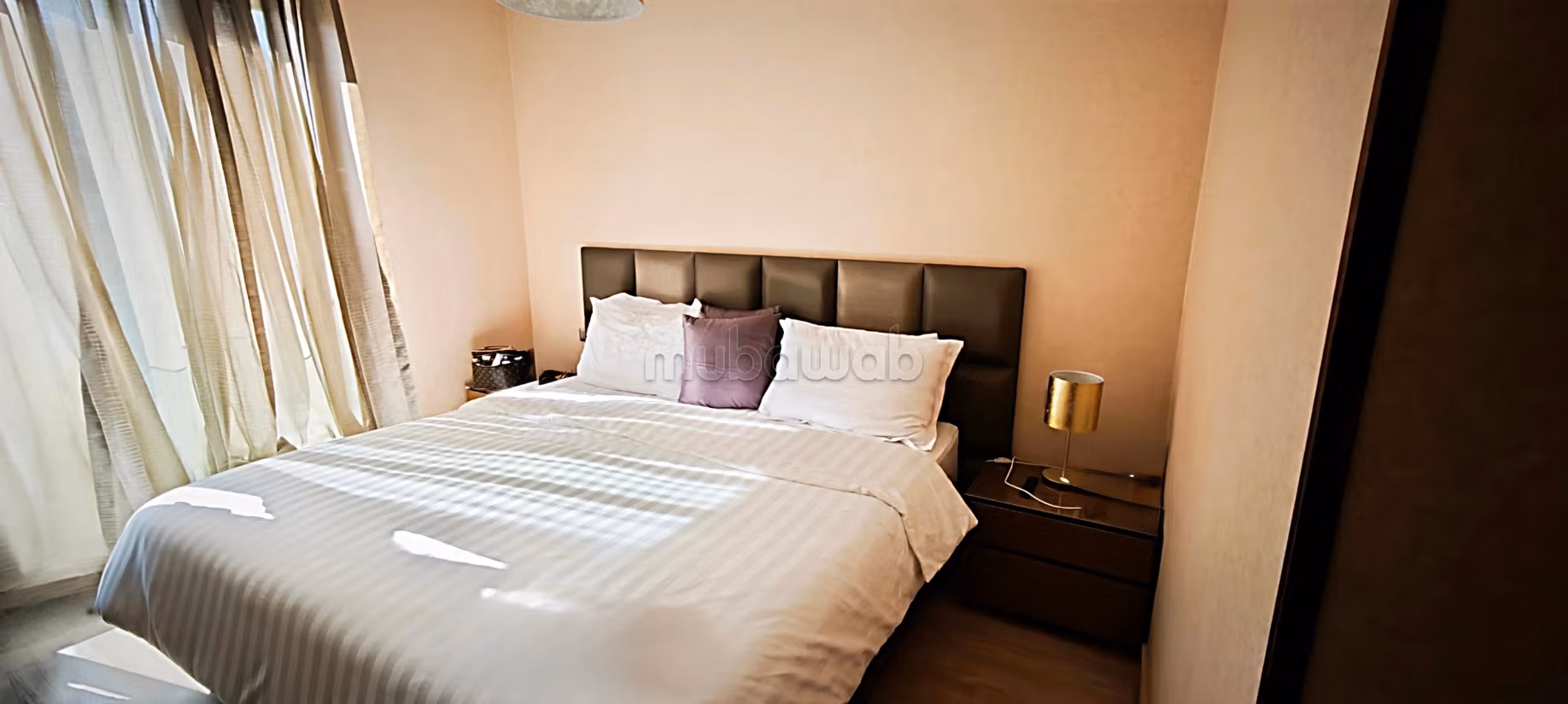 High-end furnished apartment for sale at Rabat Square – Souissi.