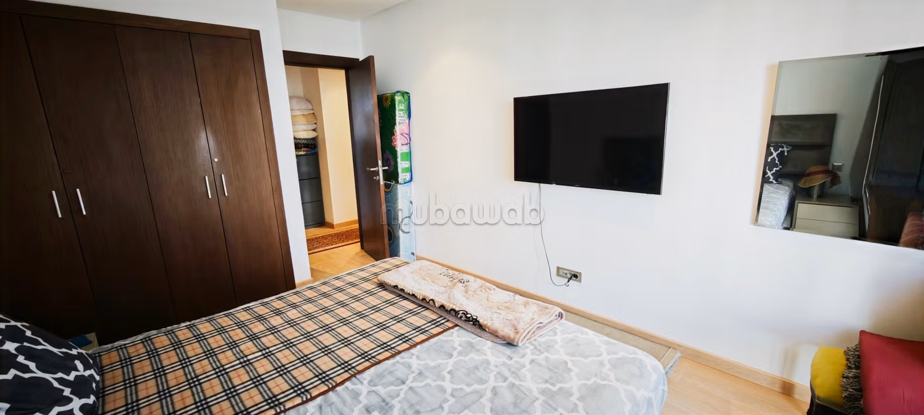 High-end furnished apartment for sale at Rabat Square – Souissi.
