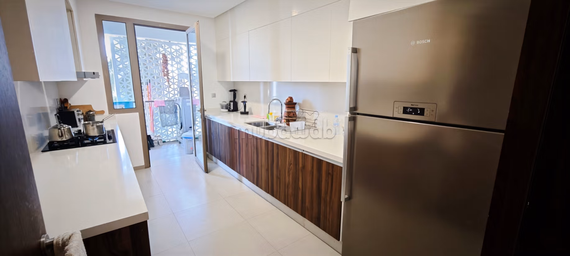 High-end furnished apartment for sale at Rabat Square – Souissi.