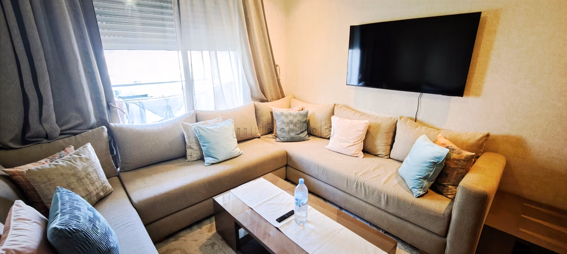High-end furnished apartment for sale at Rabat Square – Souissi.