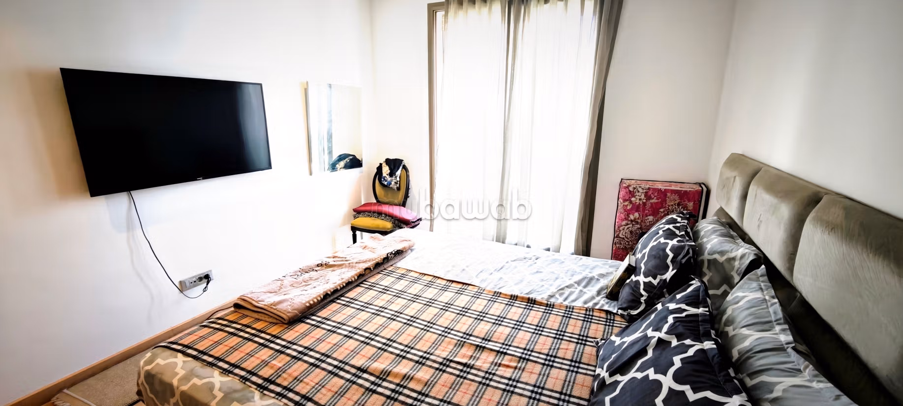 High-end furnished apartment for sale at Rabat Square – Souissi.