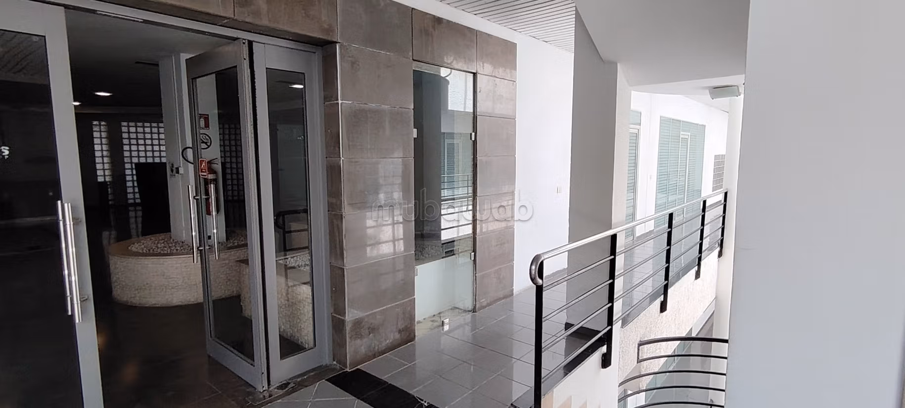 Location Bureaux 150dt ht / m ²