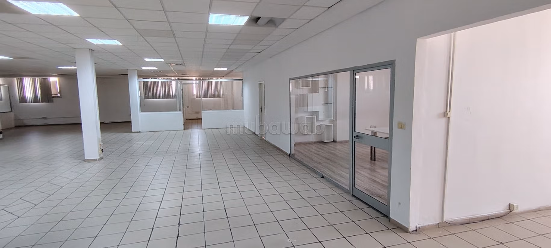 Location Bureaux 150dt ht / m ²