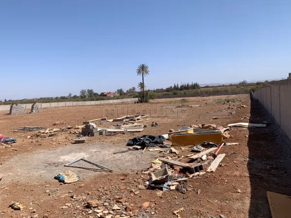 Land for sale. Area 13600 m²