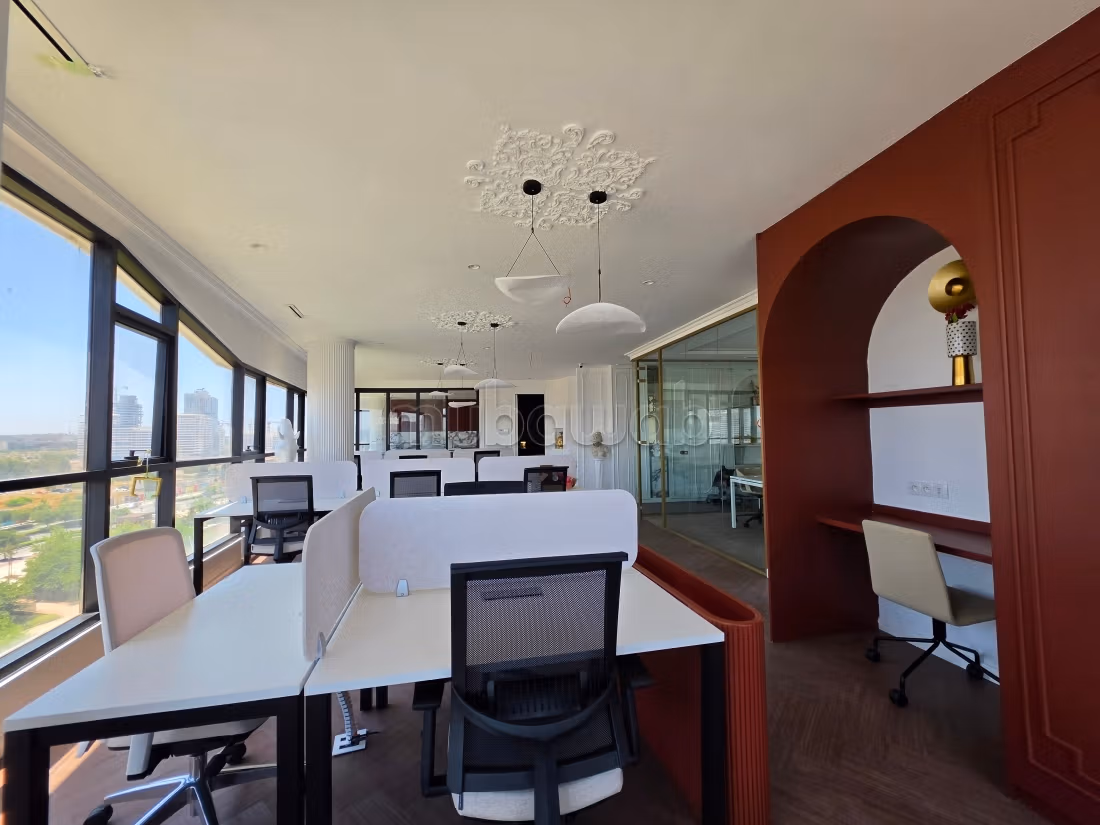 Luxueux bureau meublé style art déco, CFC