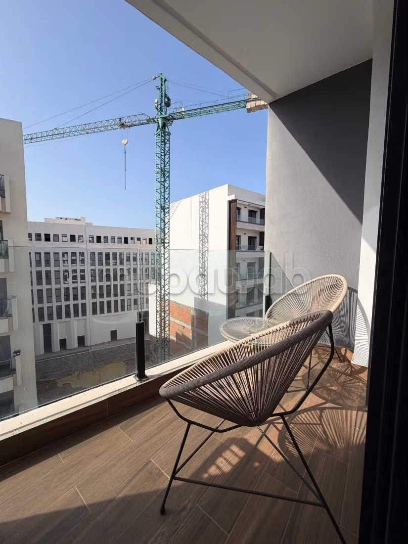Superbe studio meublé a les princesses avec balcon
