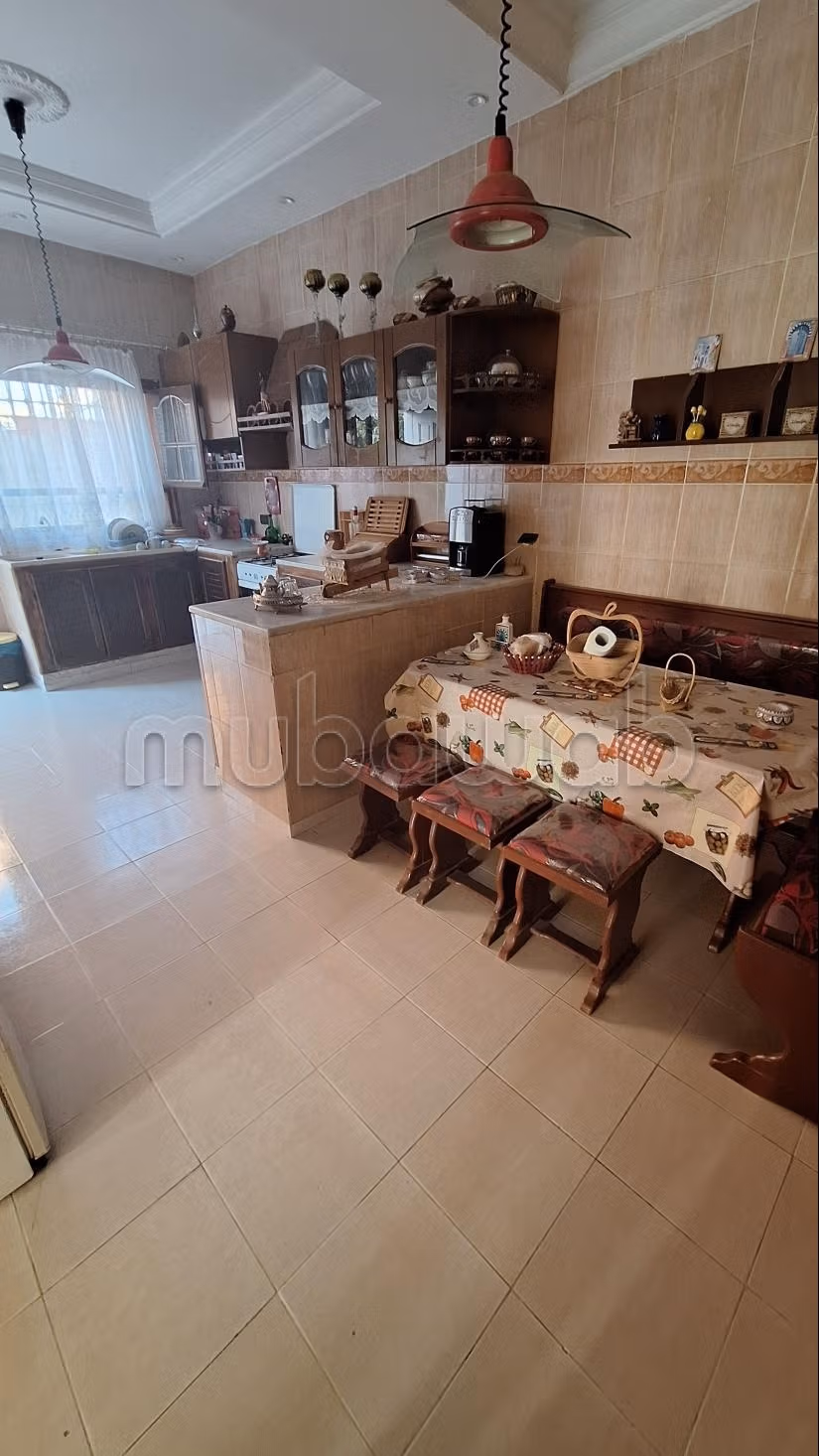 2 VILLAS 1 STUDIO à vendre, TEL: 