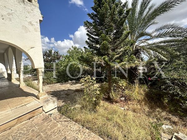 Terrain de 1040 m² à Mutuel ville