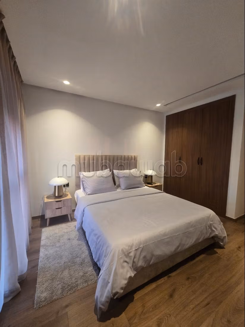 CASA FINANCE CITY à louer appartement meublé avec terrasse