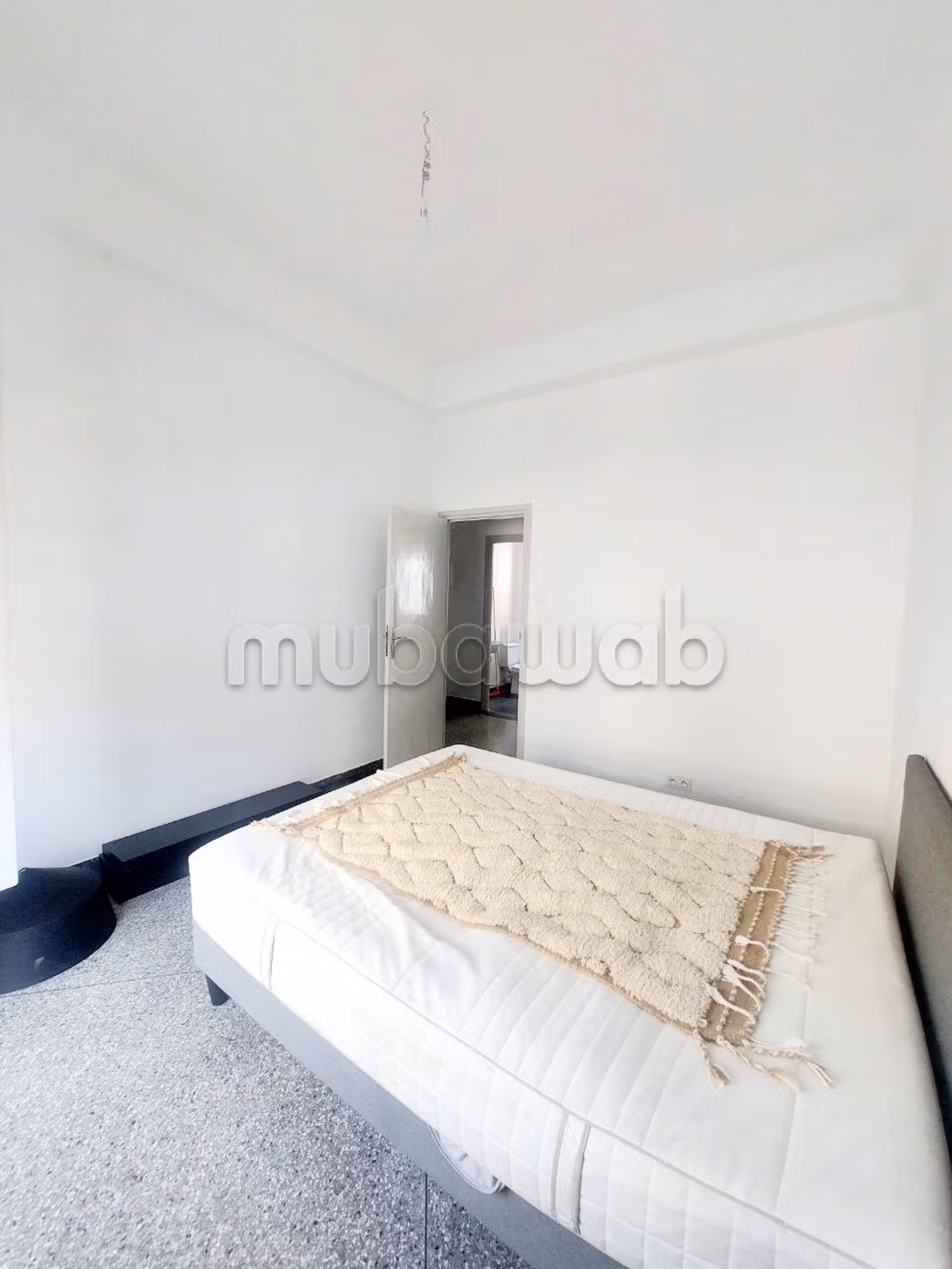 Bel appartement à louer
Maarif — 2