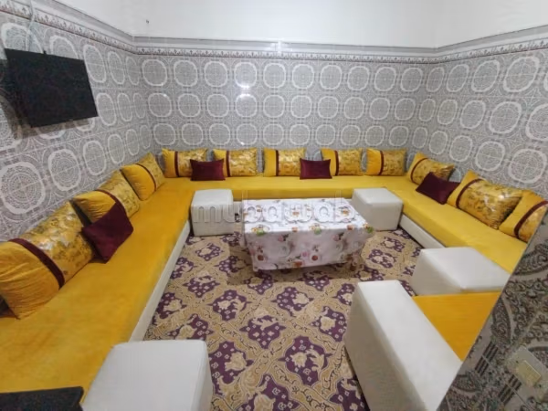 Splendido appartamento in affitto a Al Kouass. Superficie 50 m². Salotto marocchino e antenna parabolica