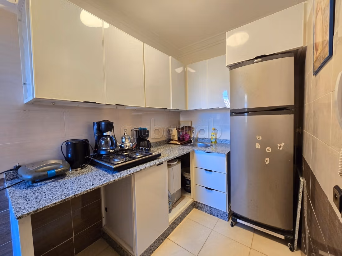 Piso en venta en Hay Mabrouka. Area 55 m². Mobiliario nuevo
