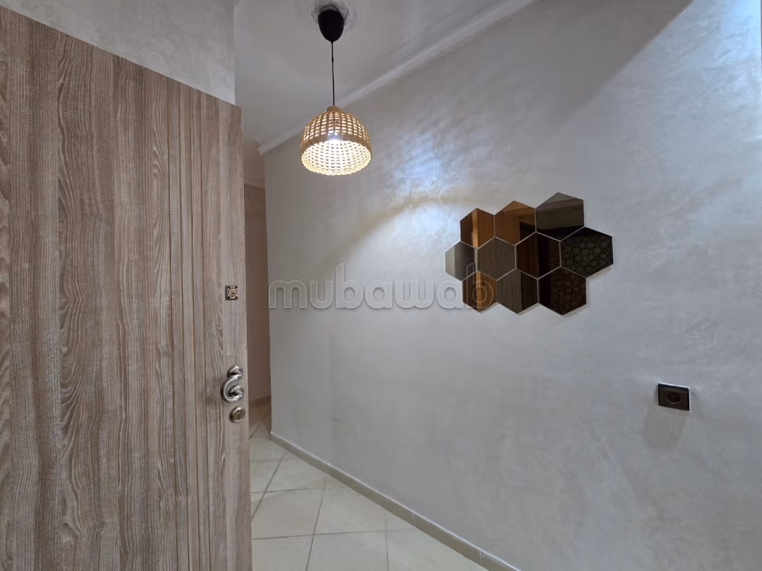 Piso en venta en Hay Mabrouka. Area 55 m². Mobiliario nuevo