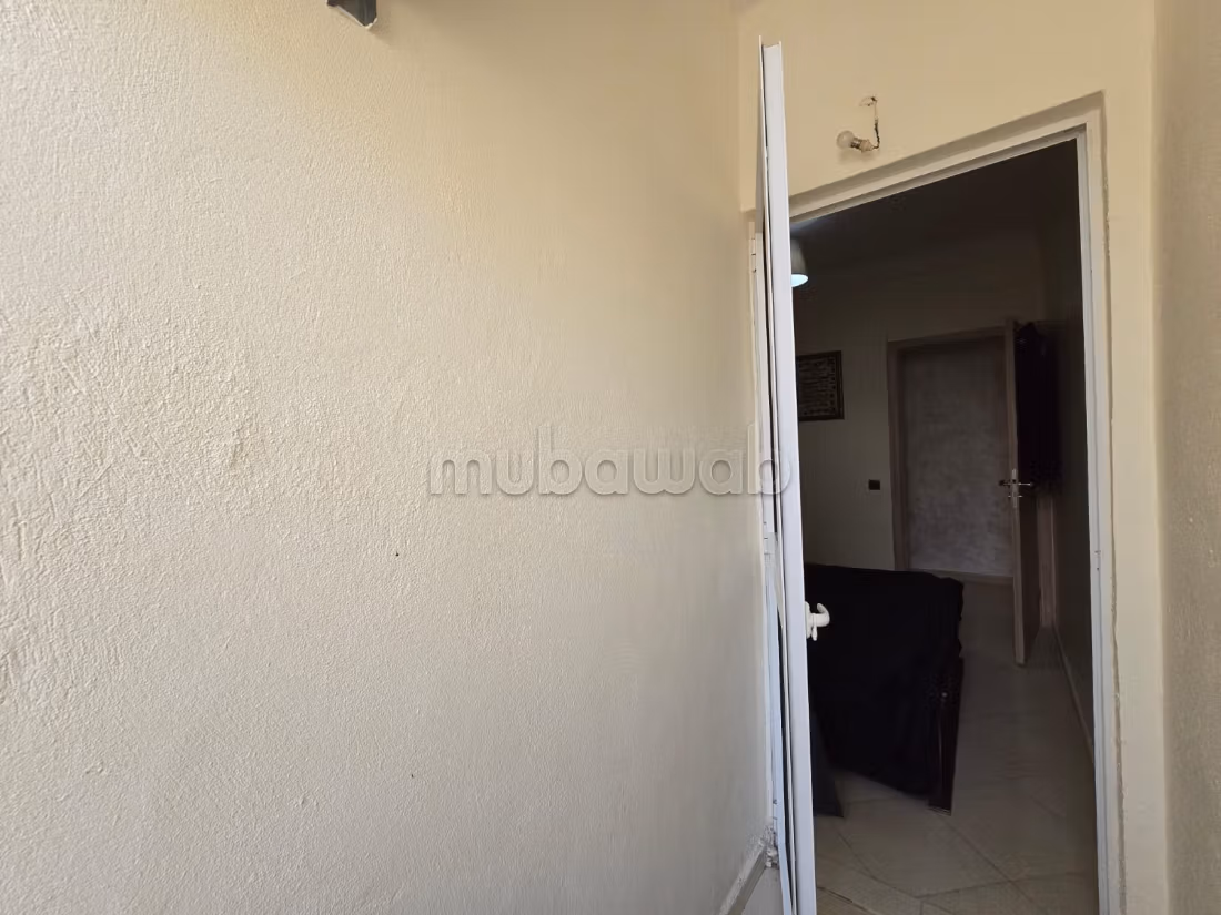 Piso en venta en Hay Mabrouka. Area 55 m². Mobiliario nuevo