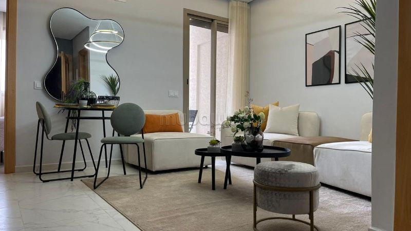 Superbe appartement à vendre à Roches Noires. Superficie 49m². Ascenseur et garage