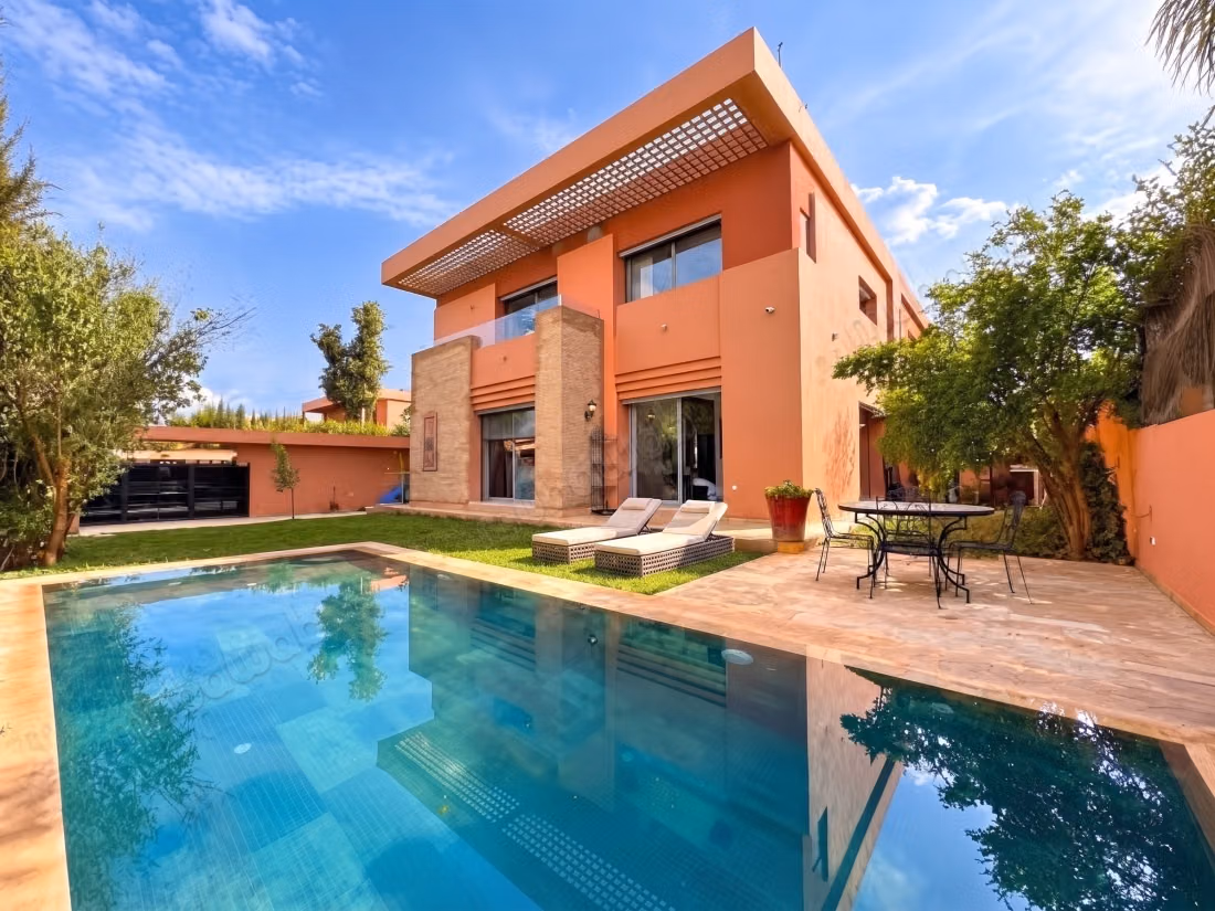 Belle villa meublée avec piscine chauffée km. 8 Rte ourika