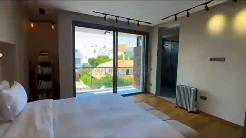 Villa moderne à louer avec piscine Harhoura