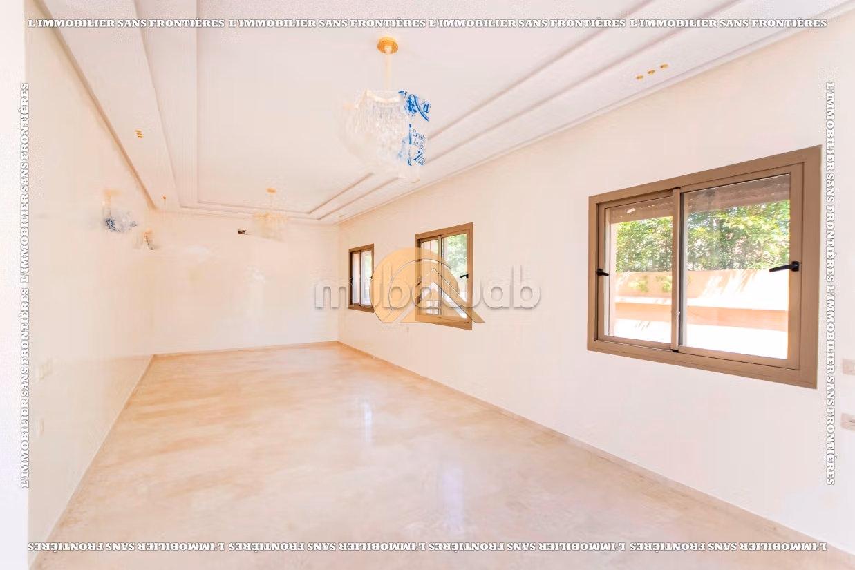 Unfurnished Villa in Route d’Amizmiz, Pool  Private garden, Marrakech: for sale