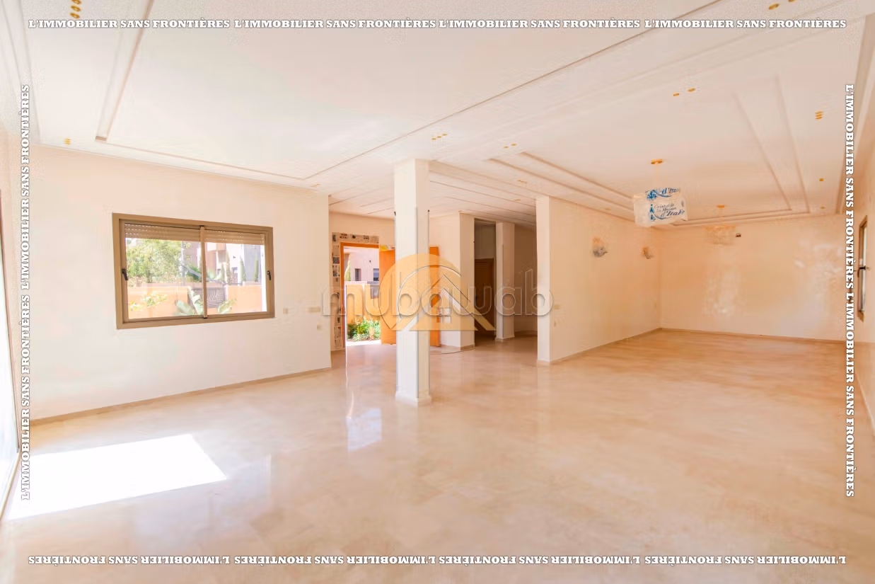 Unfurnished Villa in Route d’Amizmiz, Pool  Private garden, Marrakech: for sale