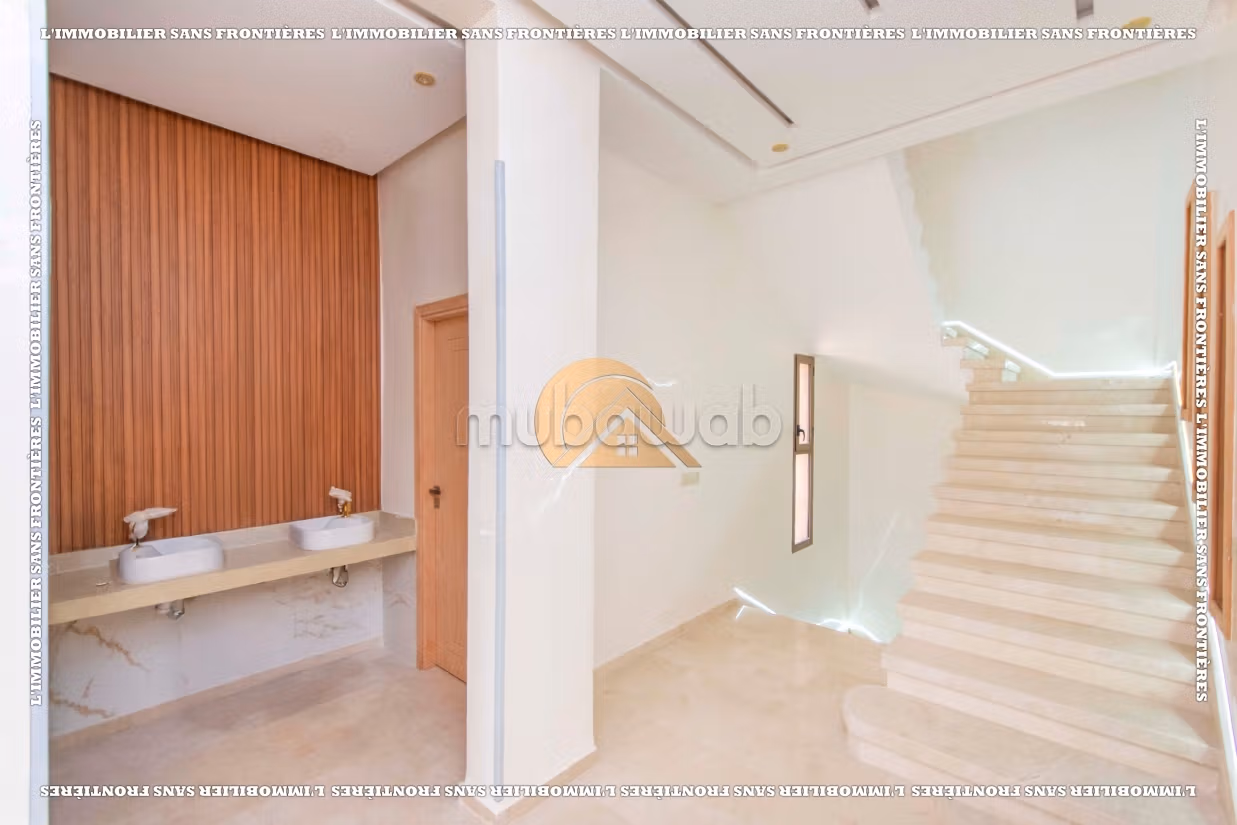 Unfurnished Villa in Route d’Amizmiz, Pool  Private garden, Marrakech: for sale