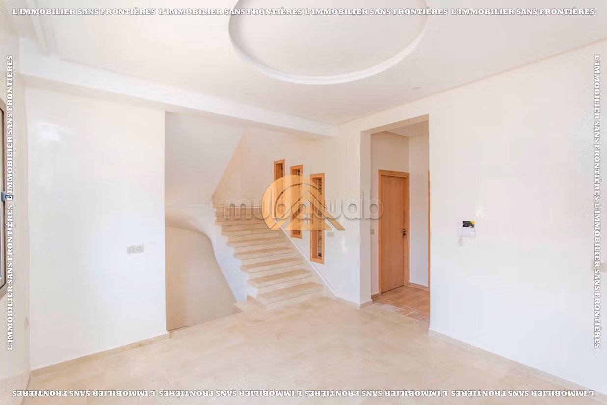 Unfurnished Villa in Route d’Amizmiz, Pool  Private garden, Marrakech: for sale