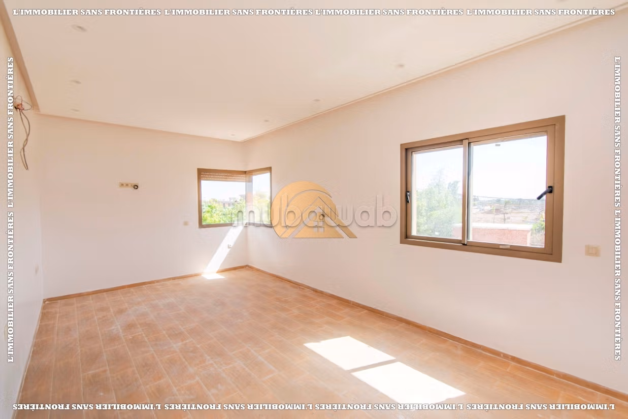 Unfurnished Villa in Route d’Amizmiz, Pool  Private garden, Marrakech: for sale