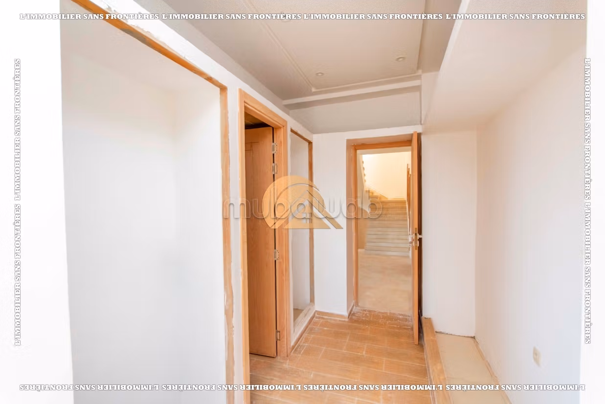 Unfurnished Villa in Route d’Amizmiz, Pool  Private garden, Marrakech: for sale