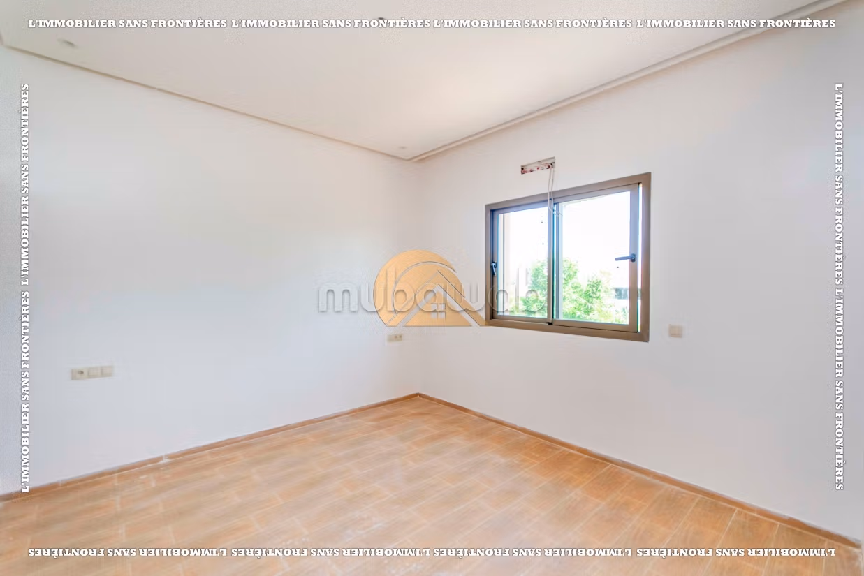 Unfurnished Villa in Route d’Amizmiz, Pool  Private garden, Marrakech: for sale