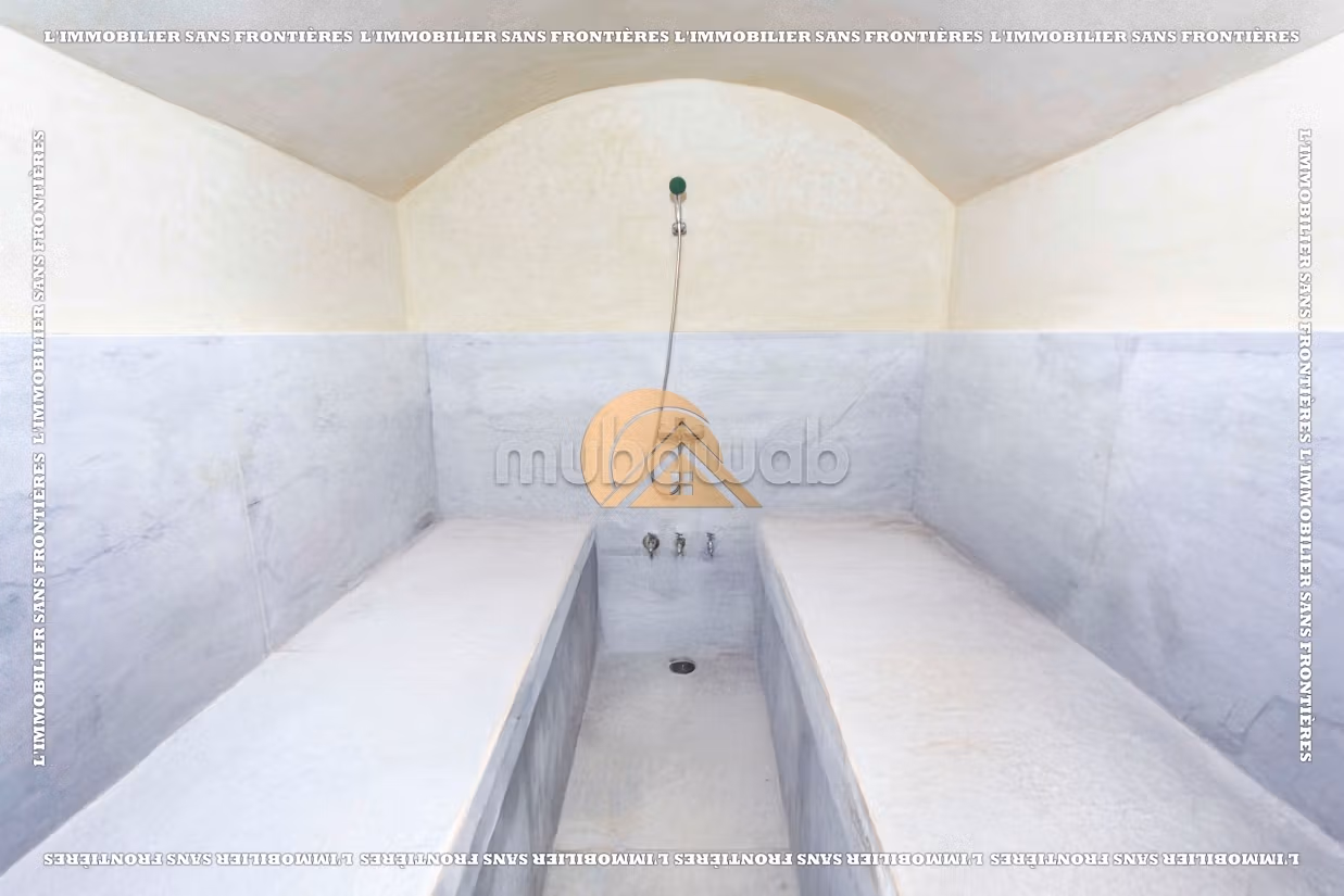 Unfurnished Villa in Route d’Amizmiz, Pool  Private garden, Marrakech: for sale