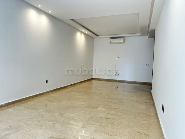 Rent this apartment in Val Fleury. Area of 120 m². Typical Moroccan living room, secured residence