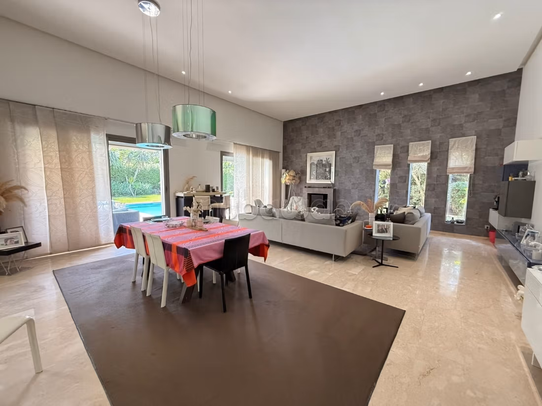 Bouskoura/Casadiaa Villa vide plain pied 400m² Piscine