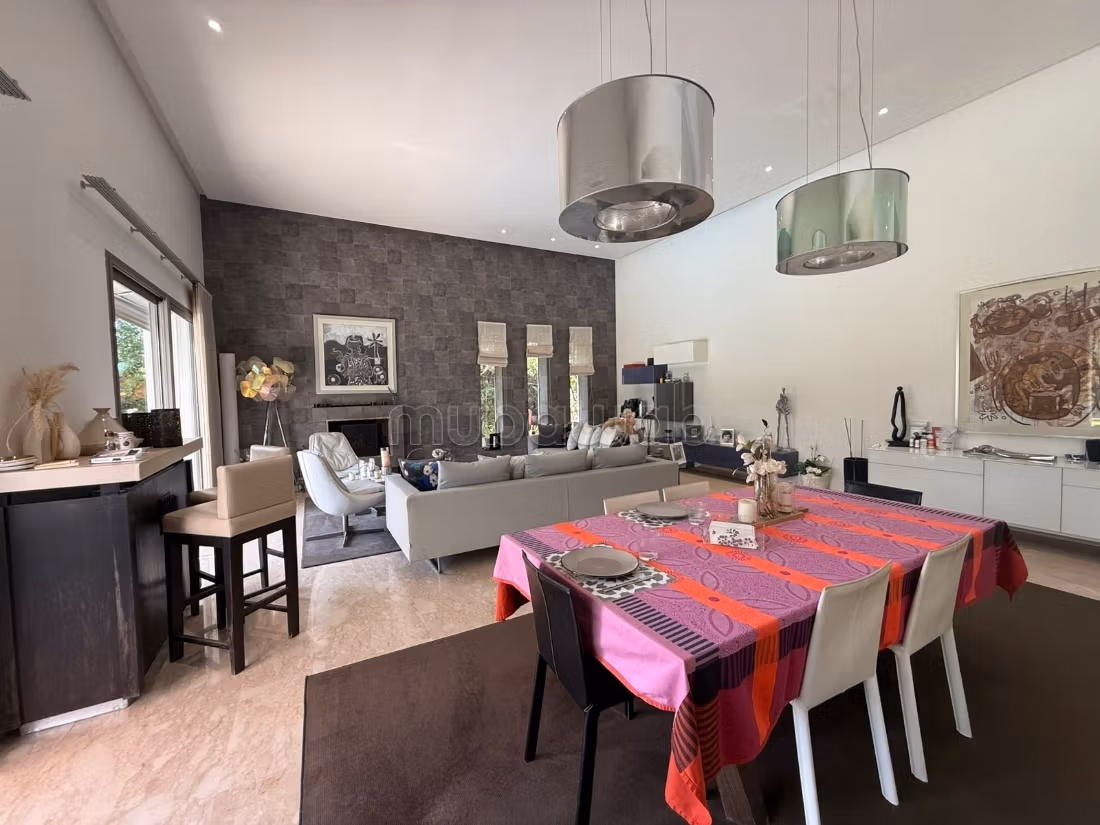 Bouskoura/Casadiaa Villa vide plain pied 400m² Piscine