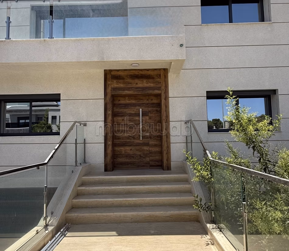 Villa à vendre 336 m², 5 chambres Malabata, Tanger