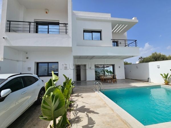 Villa di lusso in affitto a Hammamet Sud. 5 ampi locali. Terrazzo e garage