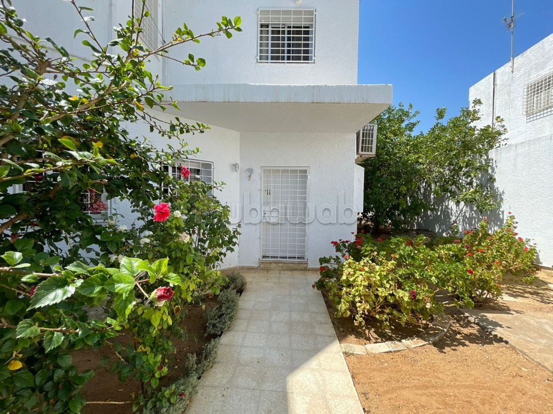 Villa s8 avec piscine et jardin