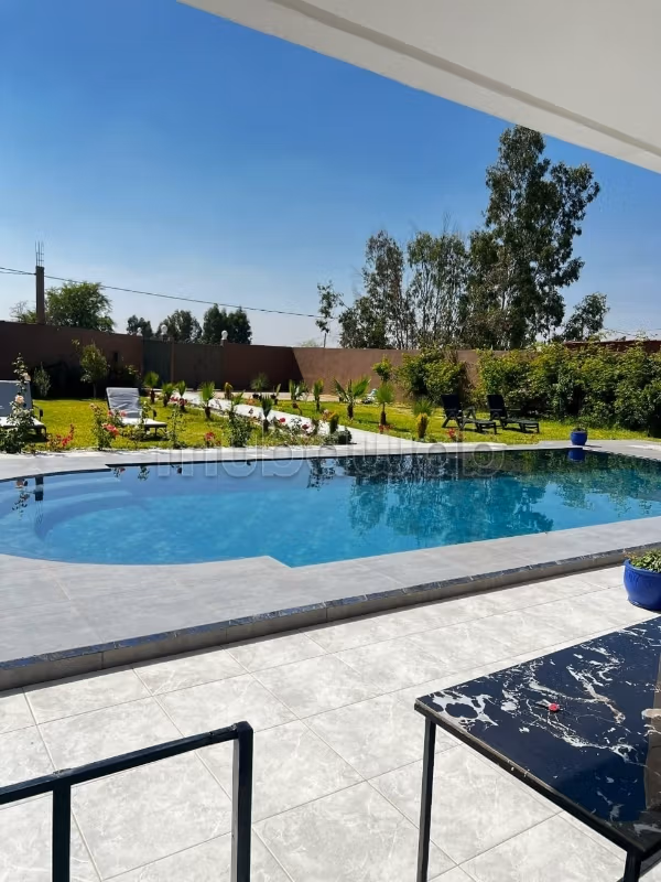 LOCATION Villa 4 chambres 450 m² sous location autorisée