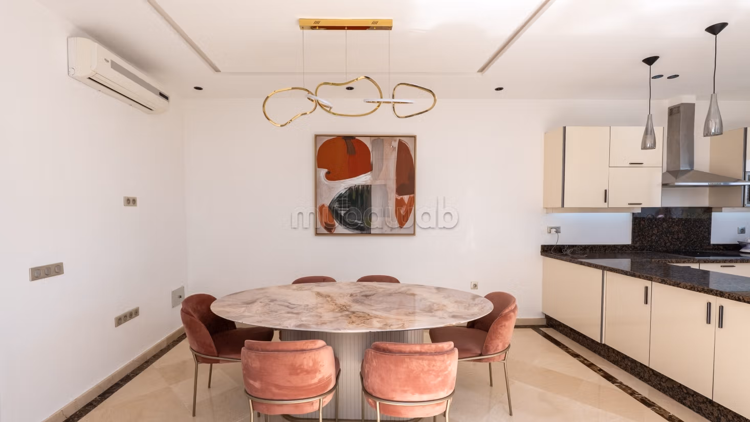Villa d'exception à vendre sonaba – un écrin de verdure et de sérénité