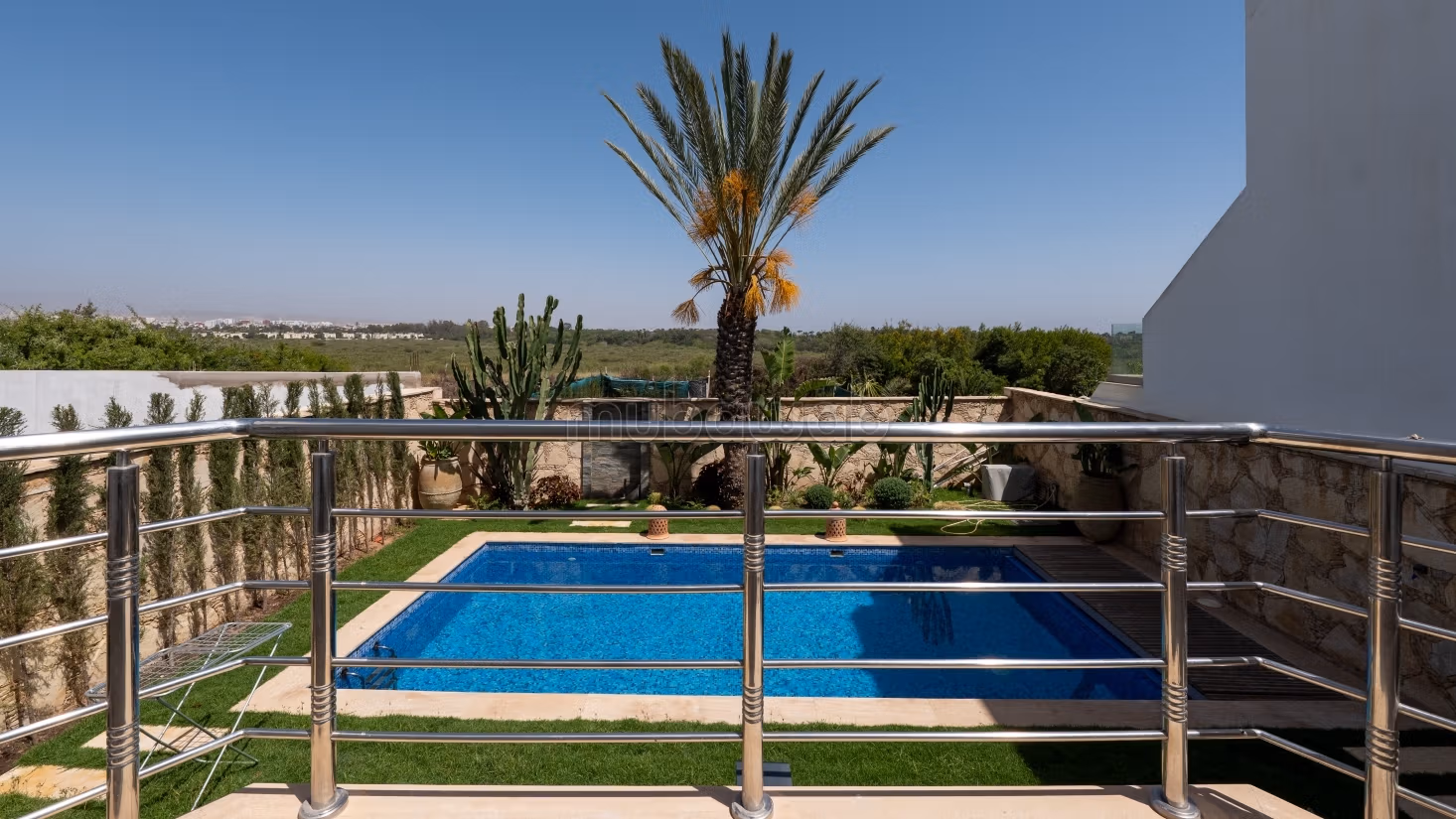 Villa d'exception à vendre sonaba – un écrin de verdure et de sérénité