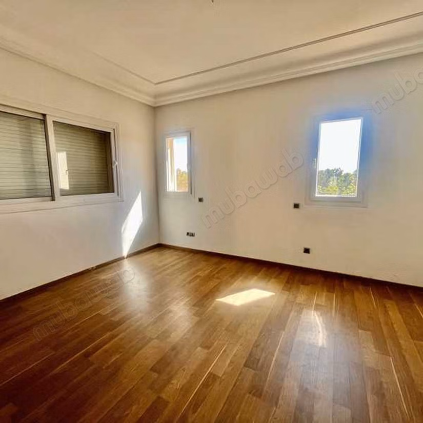 Luxury villa for sale in Bouskoura Ville. 7 rooms. Green areas, Parking spaces for cars