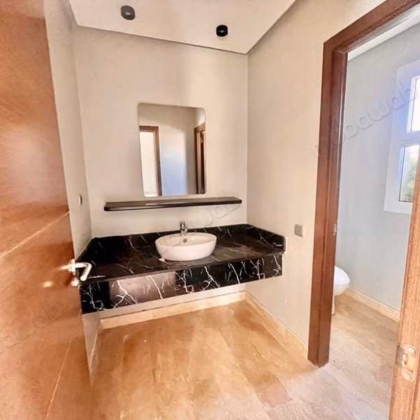Luxury villa for sale in Bouskoura Ville. 7 rooms. Green areas, Parking spaces for cars
