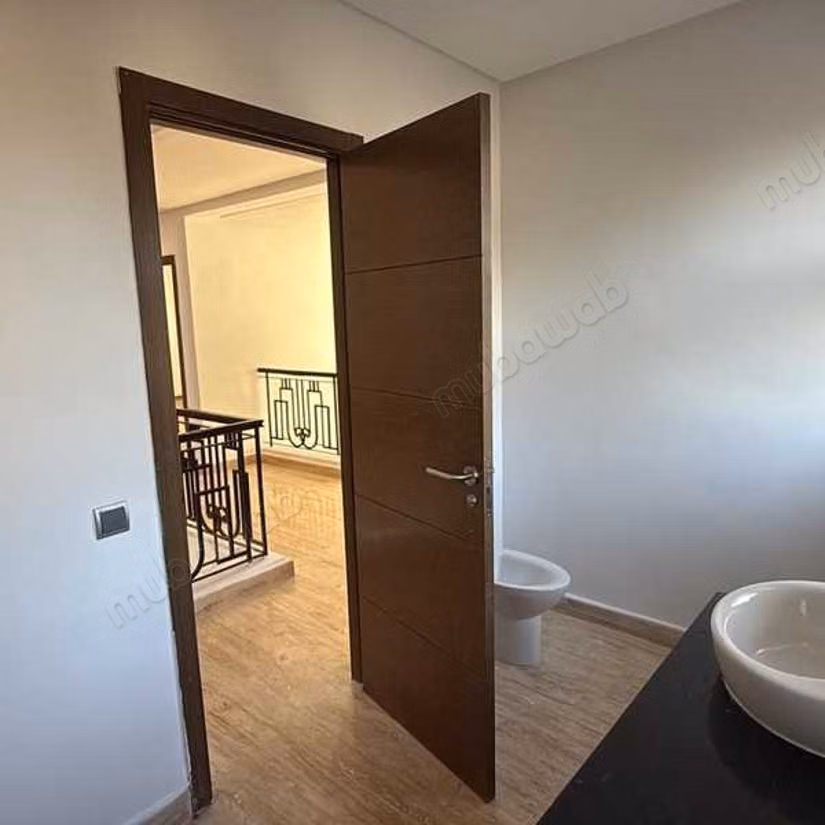 Luxury villa for sale in Bouskoura Ville. 7 rooms. Green areas, Parking spaces for cars