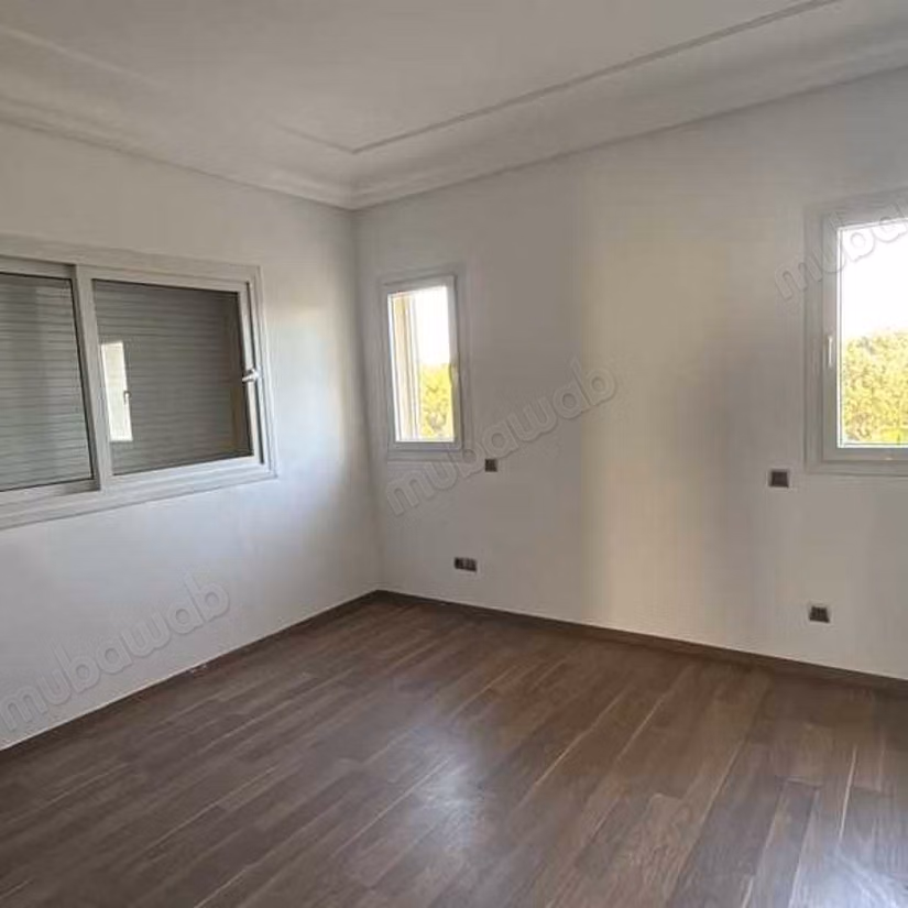 Luxury villa for sale in Bouskoura Ville. 7 rooms. Green areas, Parking spaces for cars
