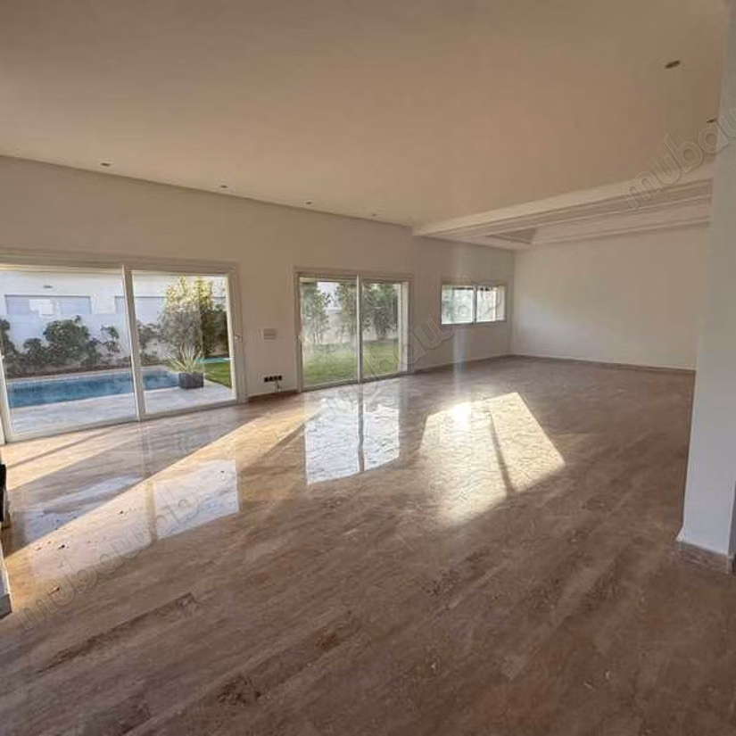 Luxury villa for sale in Bouskoura Ville. 7 rooms. Green areas, Parking spaces for cars