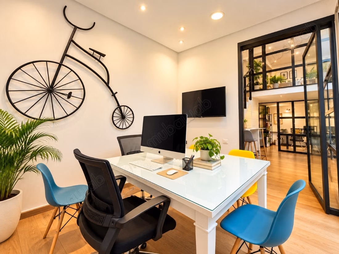 Ufficio in affitto a Bourgogne Ouest. Superficie 79 m². Posto auto e terrazzo