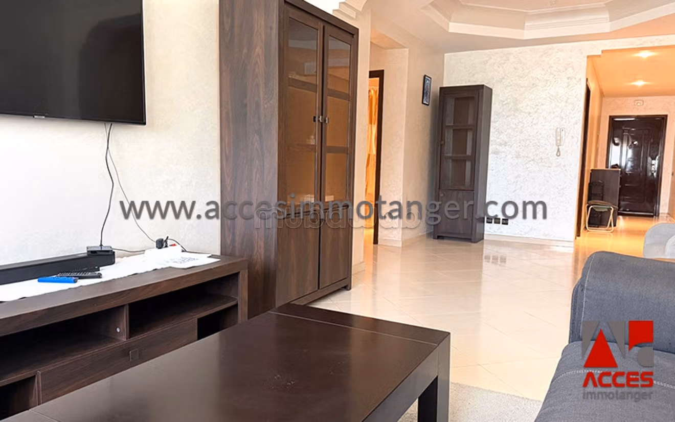 Rent this apartment in Malabata. 2 rooms. Attic