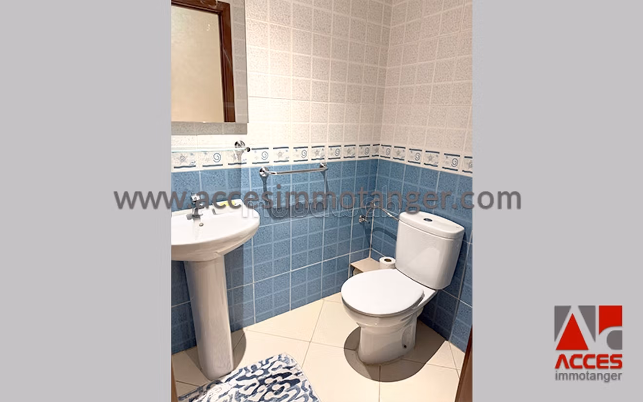Rent this apartment in Malabata. 2 rooms. Attic